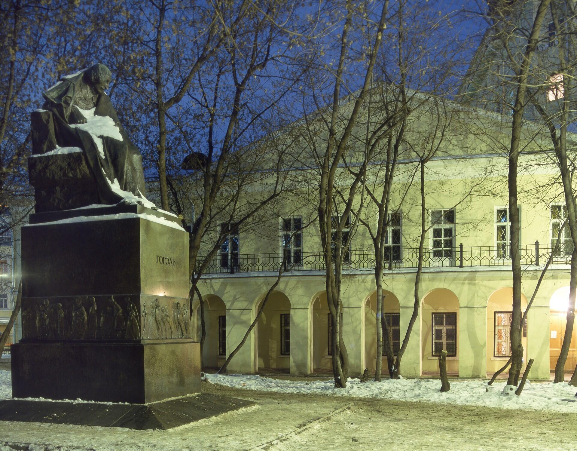 "Искусство есть примирение с жизнью": 210 лет со дня рождения Николая Гоголя