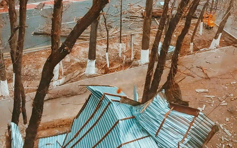Wind storm hit Zhambyl region. Images | instagram / onlinetaraz