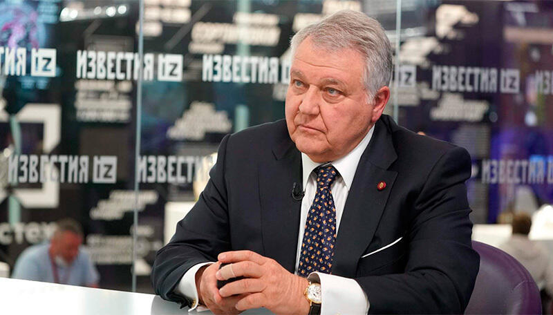 Природа устроена очень умно, она передает генетический код через все живое