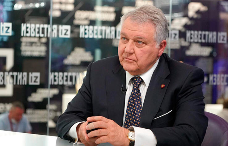 Природа устроена очень умно, она передает генетический код через все живое