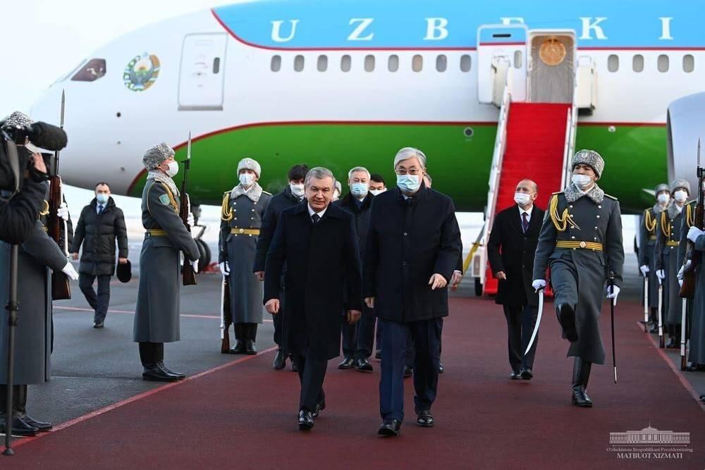 Мирзиёев прибыл в Нур-Султан