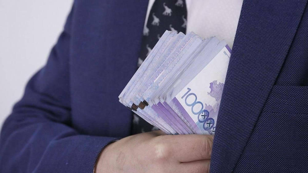 Экс-финдиректор Kcell Solutions совершил хищение денежных средств на сумму 450 млн тенге
