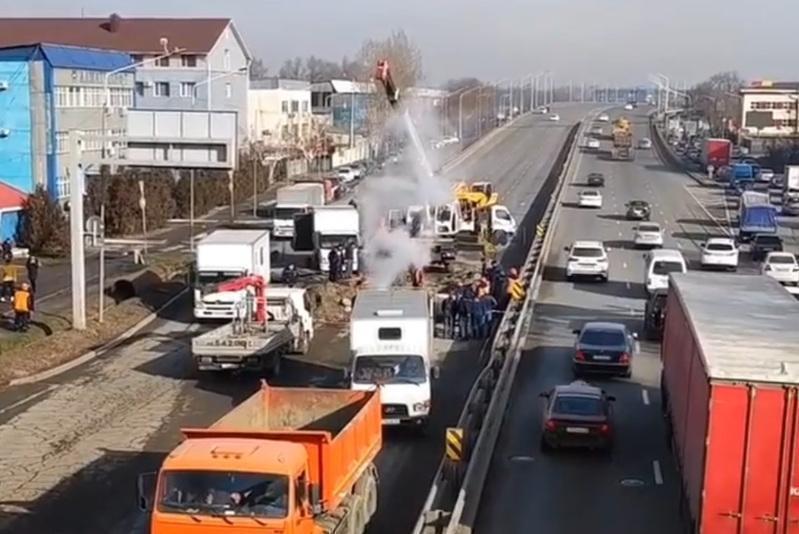 Алматыда апаттан кейін жылу магистралінің жұмысы қалпына келтірілді