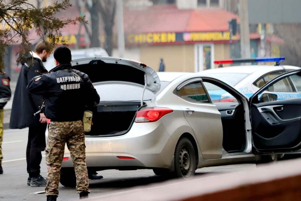 За минувшие сутки в Алматы задержано 1678 участников незаконных акций и мародерств