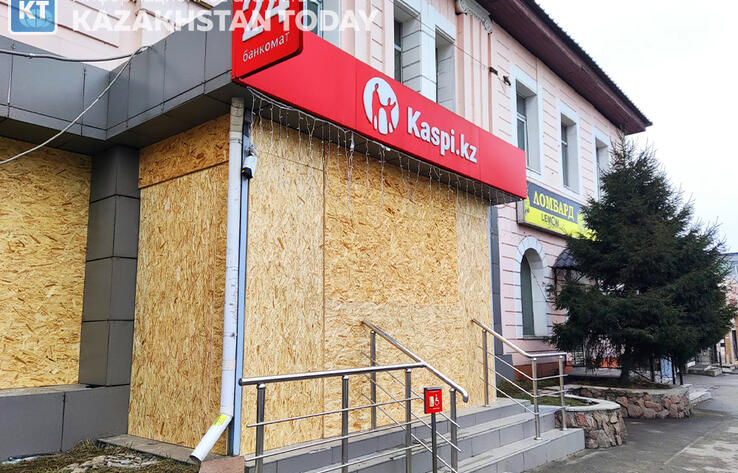 Запрет на штрафы по кредитам введен в Казахстане во время ЧП