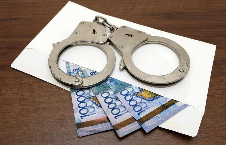 Сыбайлас жемқорлыққа қарсы қызмет үш өңірдің ауыл шаруашылығы басқармаларының басшыларын ұстады