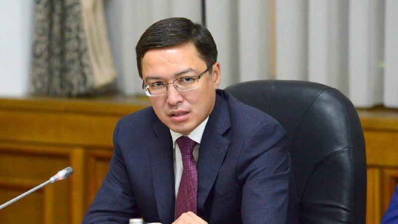 Акишев освобожден от должности помощника Елбасы