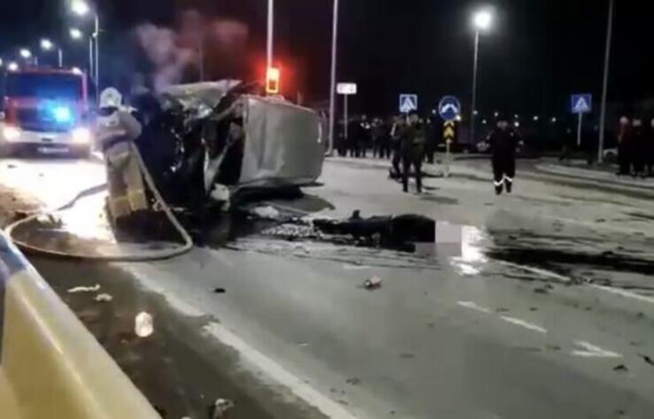 Трое погибли и семеро пострадали в дорожной аварии в Шымкенте