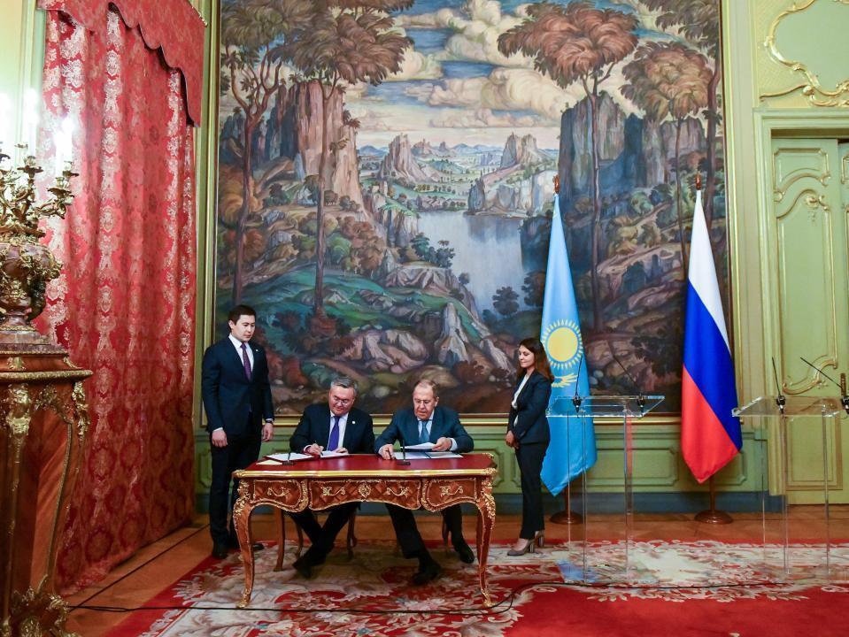 Қазақстан мен Ресей СІМ басшылары өзекті мәселелерді талқылады. Сурет: ҚР СІМ