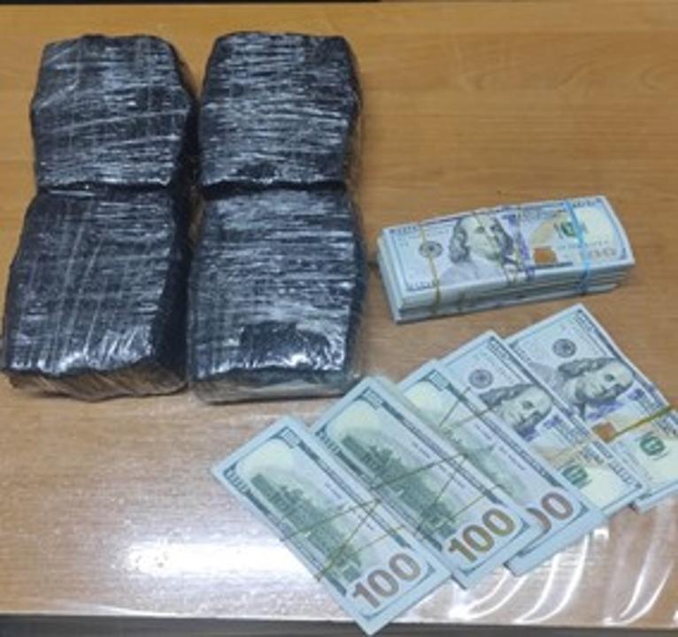 В Жамбылской области предотвратили вывоз свыше 500 000 долларов. Фото: пресс-служба КНБ РК