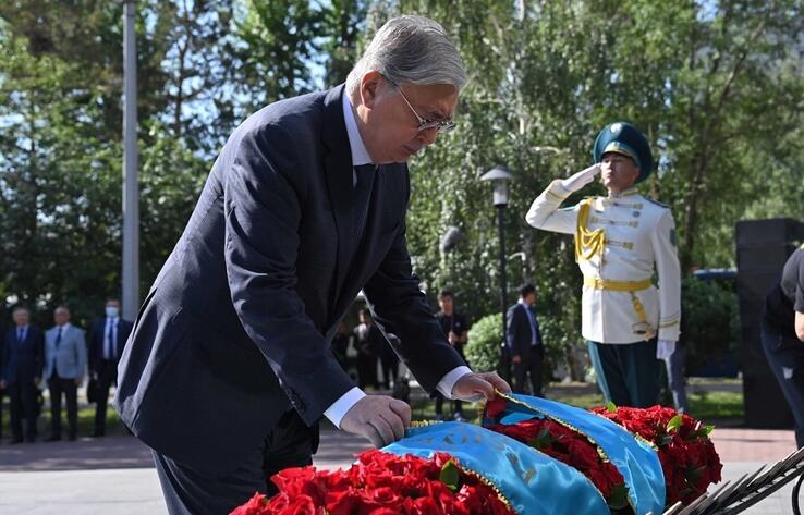 Токаев почтил память жертв политических репрессий