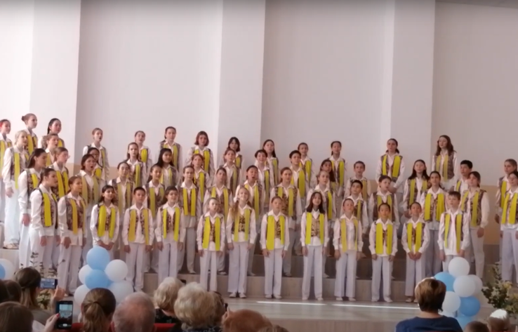 №1 балалар музыкалық хор мектебінің есеп беру концерті. "Көктем" хоры