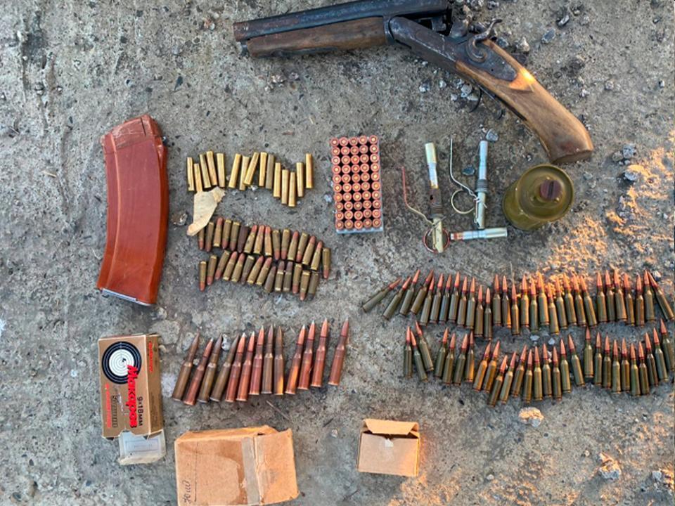 Более тысячи боеприпасов, 61 единица оружия и 13 гранат изъяты из незаконного оборота. Фото: КНБ РК