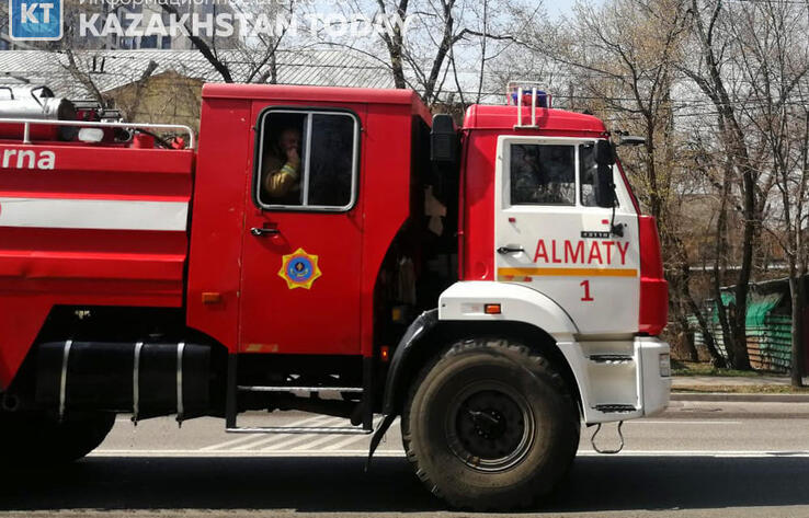 Крупный пожар потушили в нацпарке Баянаул