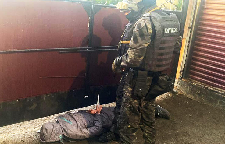 Вооруженного рэкетира-вымогателя задержали в Нур-Султане