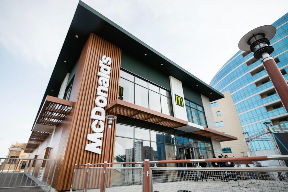 Рестораны McDonald's приостановили работу в Казахстане