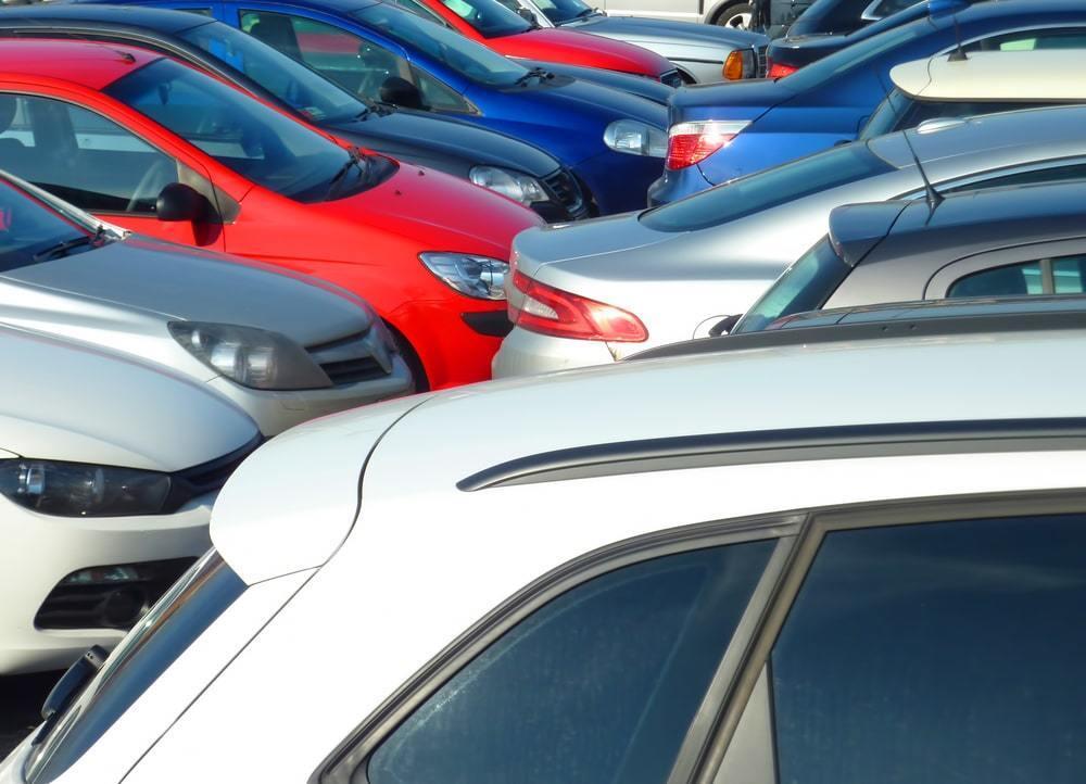 Казахстан не планирует ограничивать ввоз автомобилей из-за рубежа