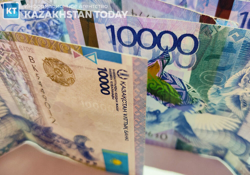 В Кокшетау менеджер банка похитил деньги клиента и проиграл их на ставках
