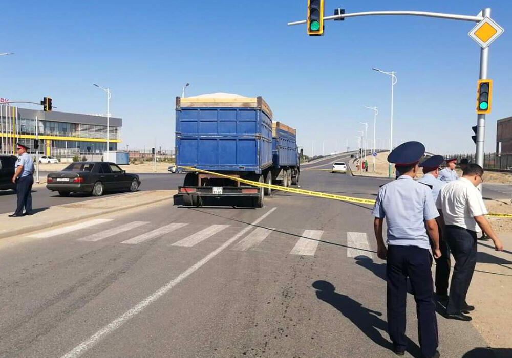 Водитель КамАЗа насмерть сбил женщину в Кызылорде. Фото: Polisia.kz