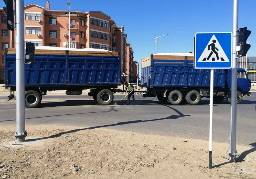 Водитель КамАЗа насмерть сбил женщину в Кызылорде. Фото: Polisia.kz