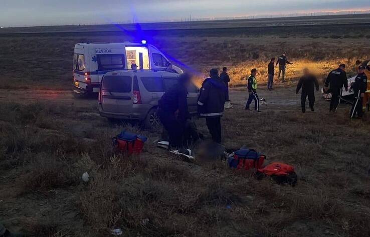 В результате ДТП на трассе в Атырауской области погиб мужчина