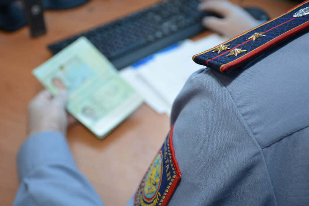 Правила выдачи иностранцам разрешения на временное проживание изменят в Казахстане 