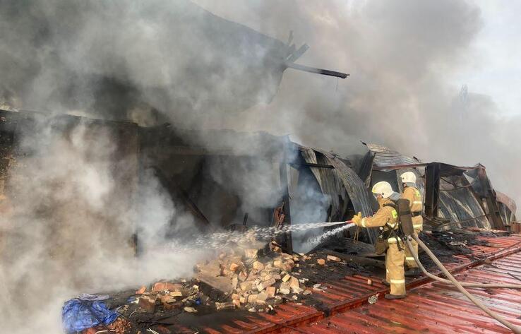 Almaty flea market fire