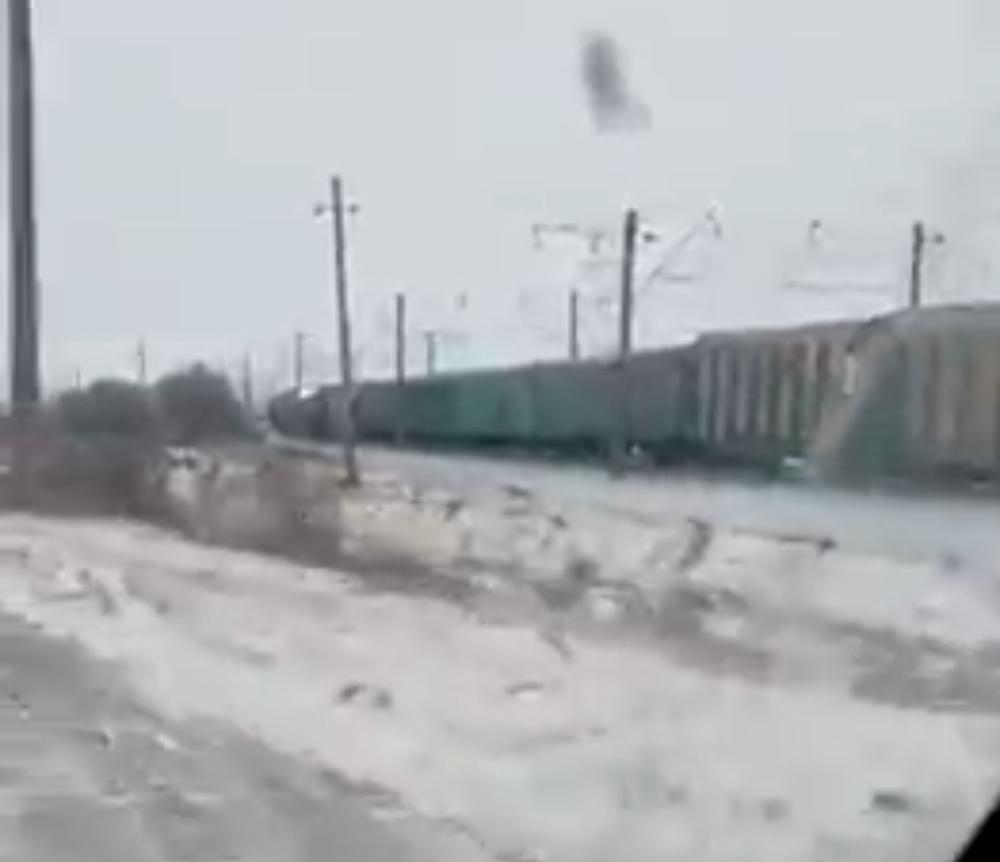 В Карагандинской области с рельсов сошли 14 грузовых вагонов