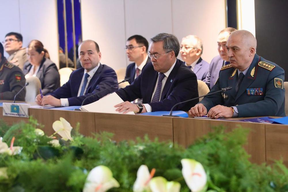 Главы Минобороны Казахстана и Армении рассмотрели вопросы двустороннего сотрудничества. Фото: пресс-служба Минобороны РК