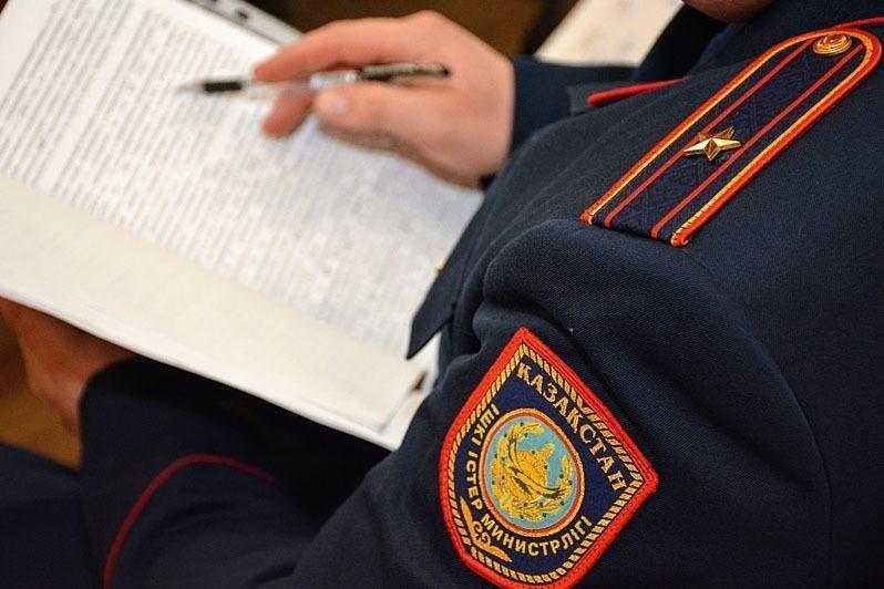 Криминальная сводка: авиадебошира сняли с рейса, осудили убийцу дочери