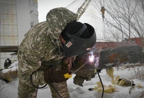 Екібастұзда ТЖ кезінде зақымдалған жылу желілері мен пәтерлердің жөндеу барысы тексерілді