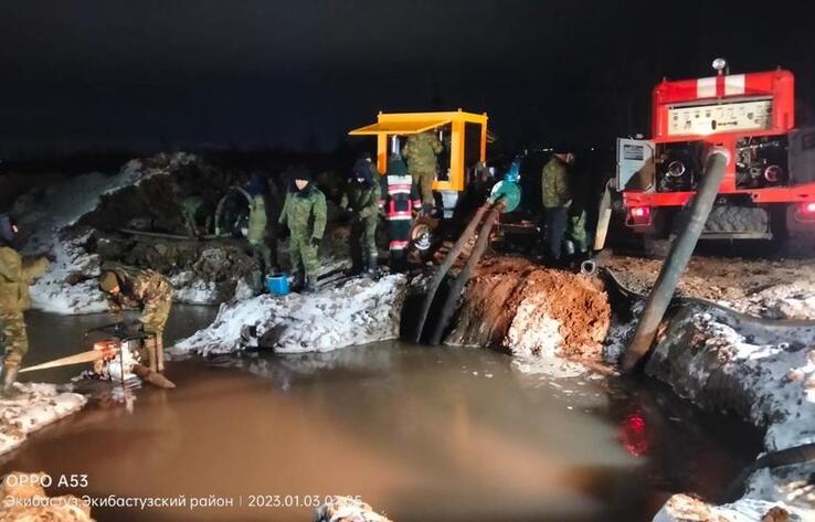 В Экибастузе идет ликвидация последствий аварии на водопроводе