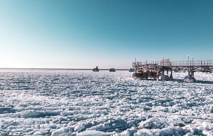 Завораживающая красота замерзшего Каспия