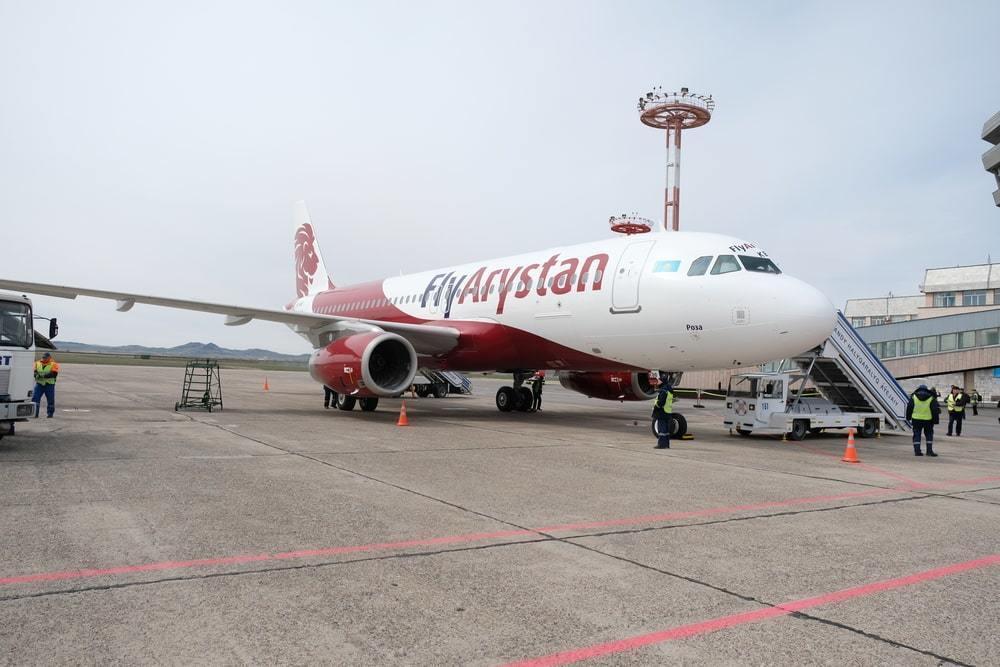 Авиакомпания Fly Arystan нарушала права несовершеннолетних
