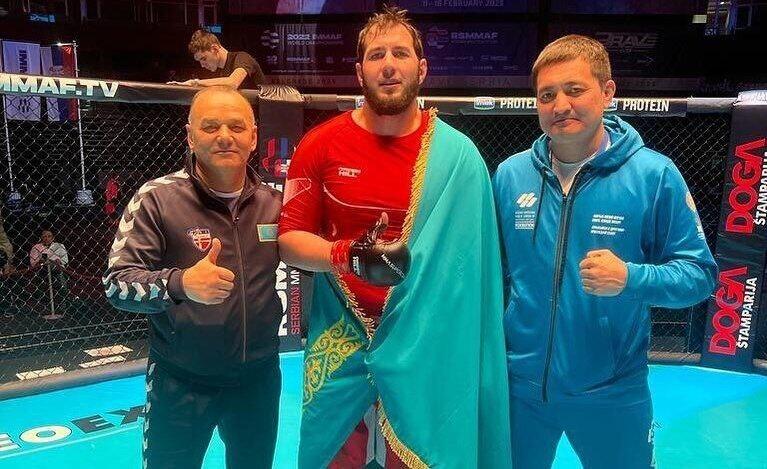 Чемпионом мира по ММА стал боец из Актау 