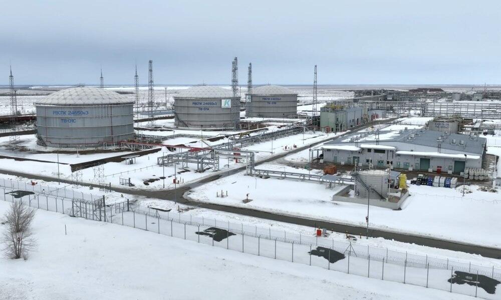 Президент ознакомился с проектом расширения Карачаганака. Фото: Акорда
