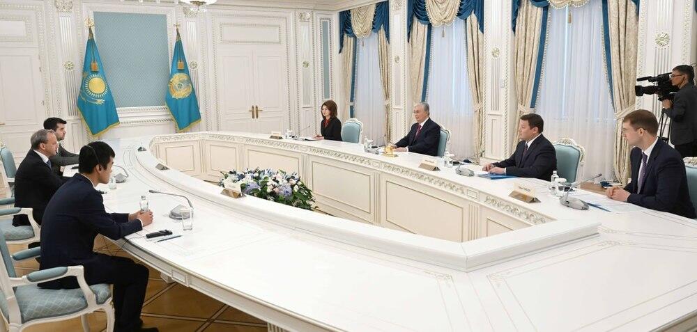 Токаев встретился с представителями мировой шахматной элиты 