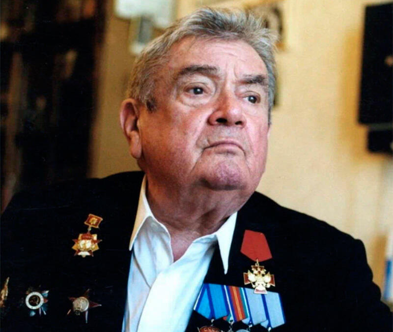 Евгений Весник: Когда объявили о Победе, я выпил стакан водки, лег в кювет и рычал… от счастья