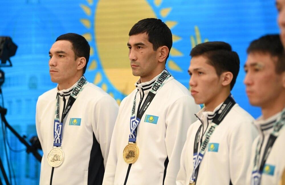 Tokayev received winners of World Boxing Championship. Images | Akorda