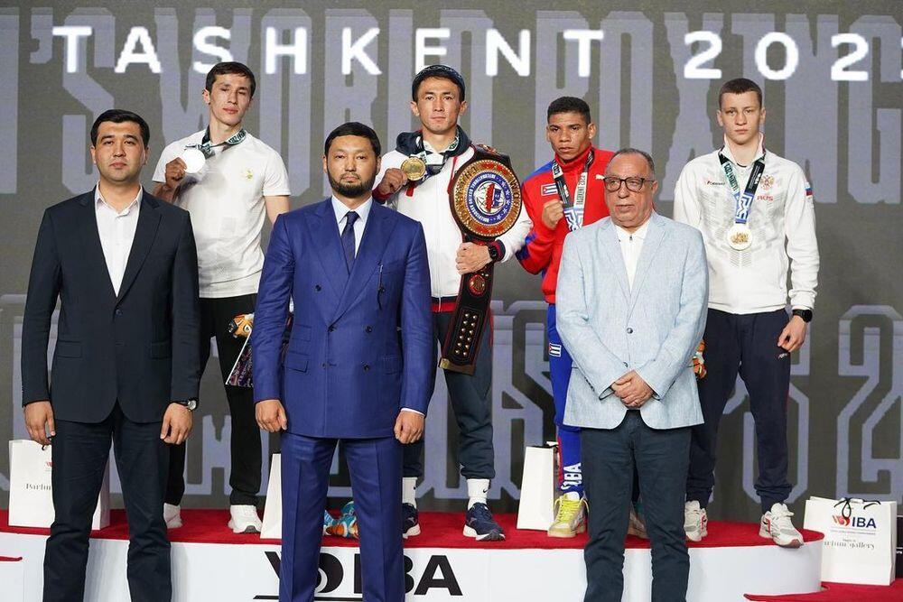 Tokayev received winners of World Boxing Championship. Images | instagram/boxingkazakhstan