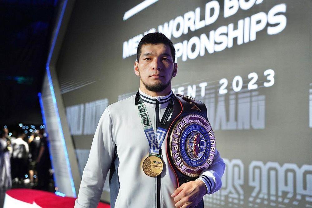 Tokayev received winners of World Boxing Championship. Images | instagram/boxingkazakhstan