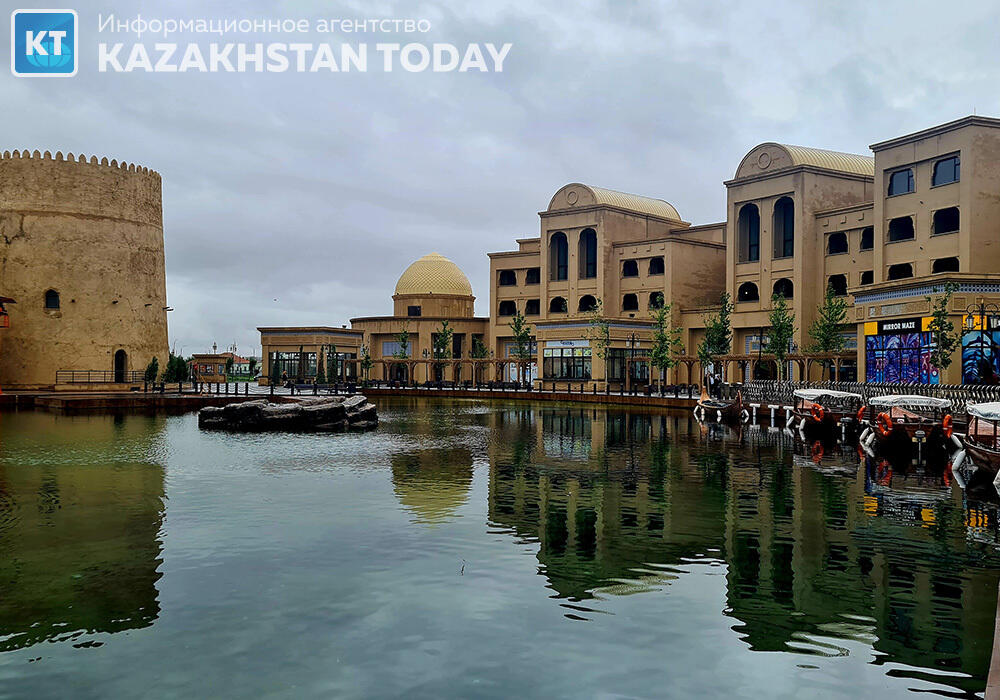 Trip to the Turkestan oasis