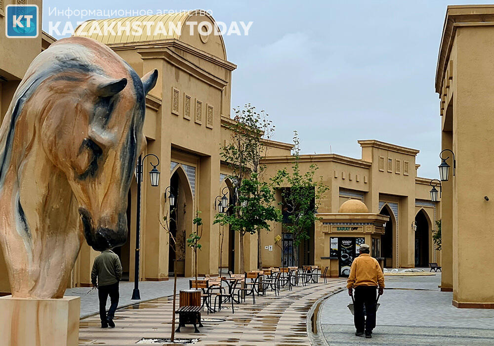 Trip to the Turkestan oasis