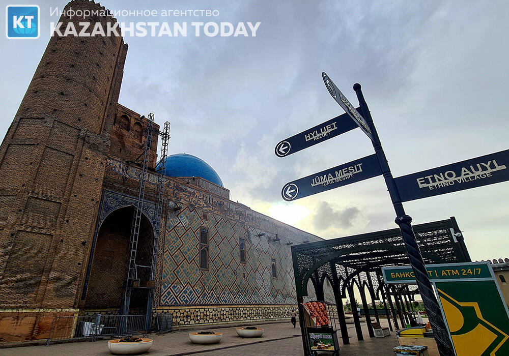 Trip to the Turkestan oasis
