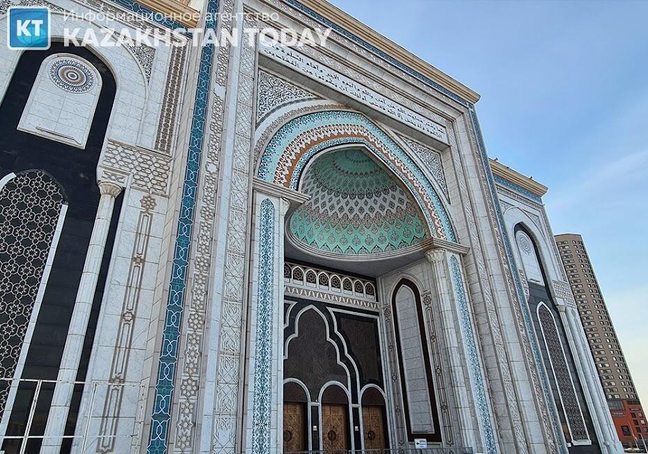 Tokayev visited the Hazret Sultan Mosque on the Eid al-Adha holiday