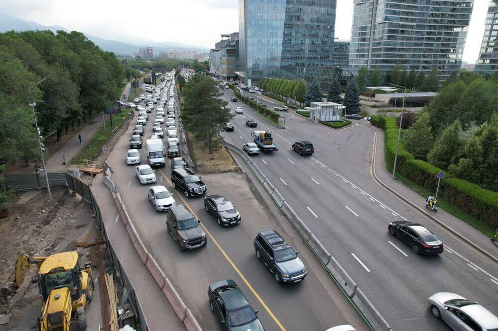 Reconstruction of key bridge in Almaty underway