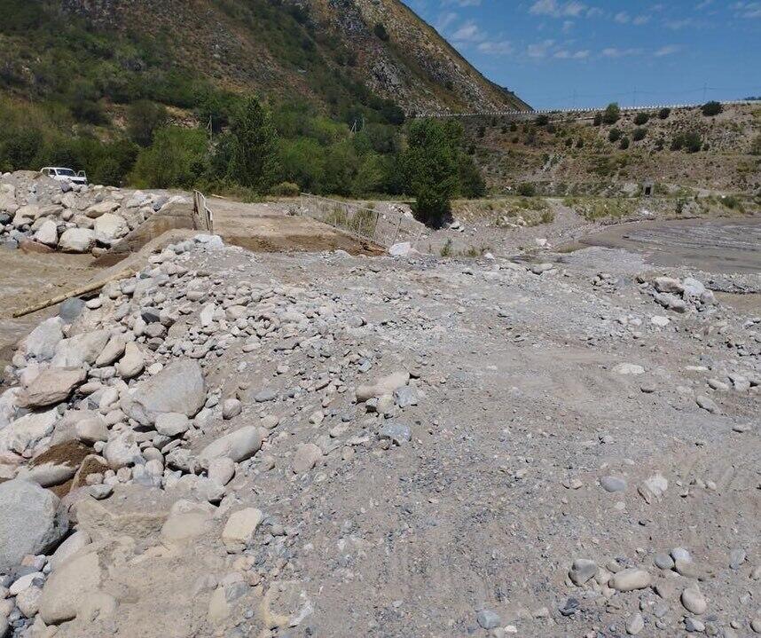 В горах Алматы сошел сель