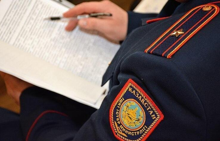 В Астане на видео попала драка жильцов дома с подростками