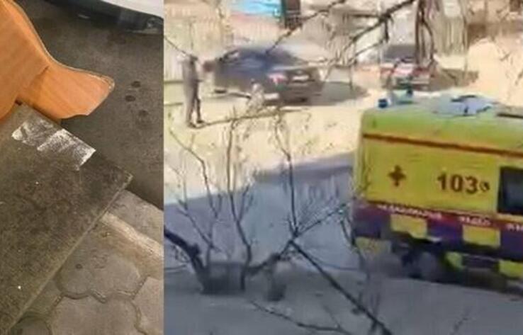 В Актау скончался мужчина, на которого зимой сбросили диван 