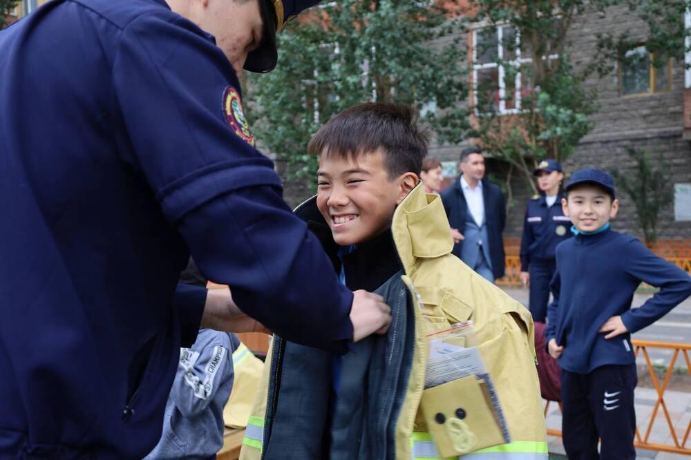 Astana residents took part in a fire-tactical exercise . Images | MES RK